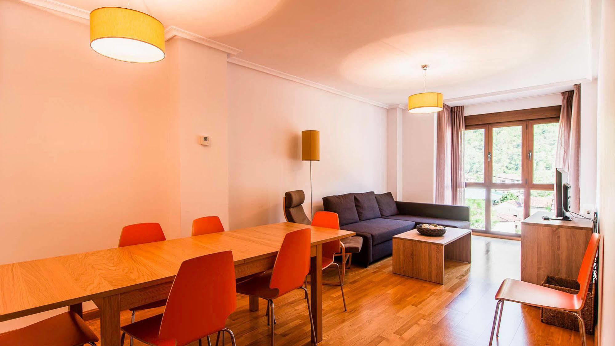 Apartamentos El Caxigu Аренас де Кабралес Екстериор снимка