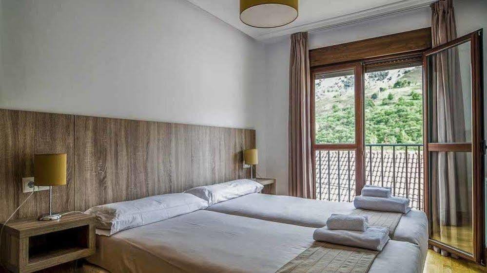 Apartamentos El Caxigu Аренас де Кабралес Екстериор снимка
